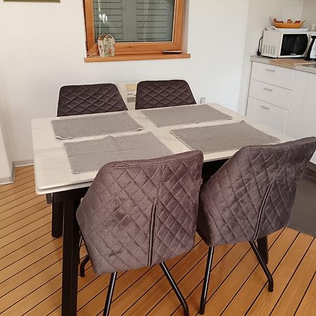 Lily Apartments Punta Skala เพทรอซาเน ภายนอก รูปภาพ
